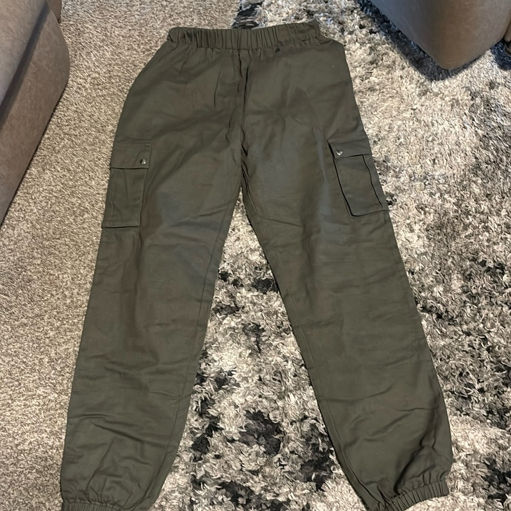 Petite khaki pocket detail cargo trousers